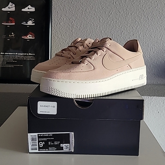 Women Nike Air Force 1 Sage Low - Picture 1 of 4